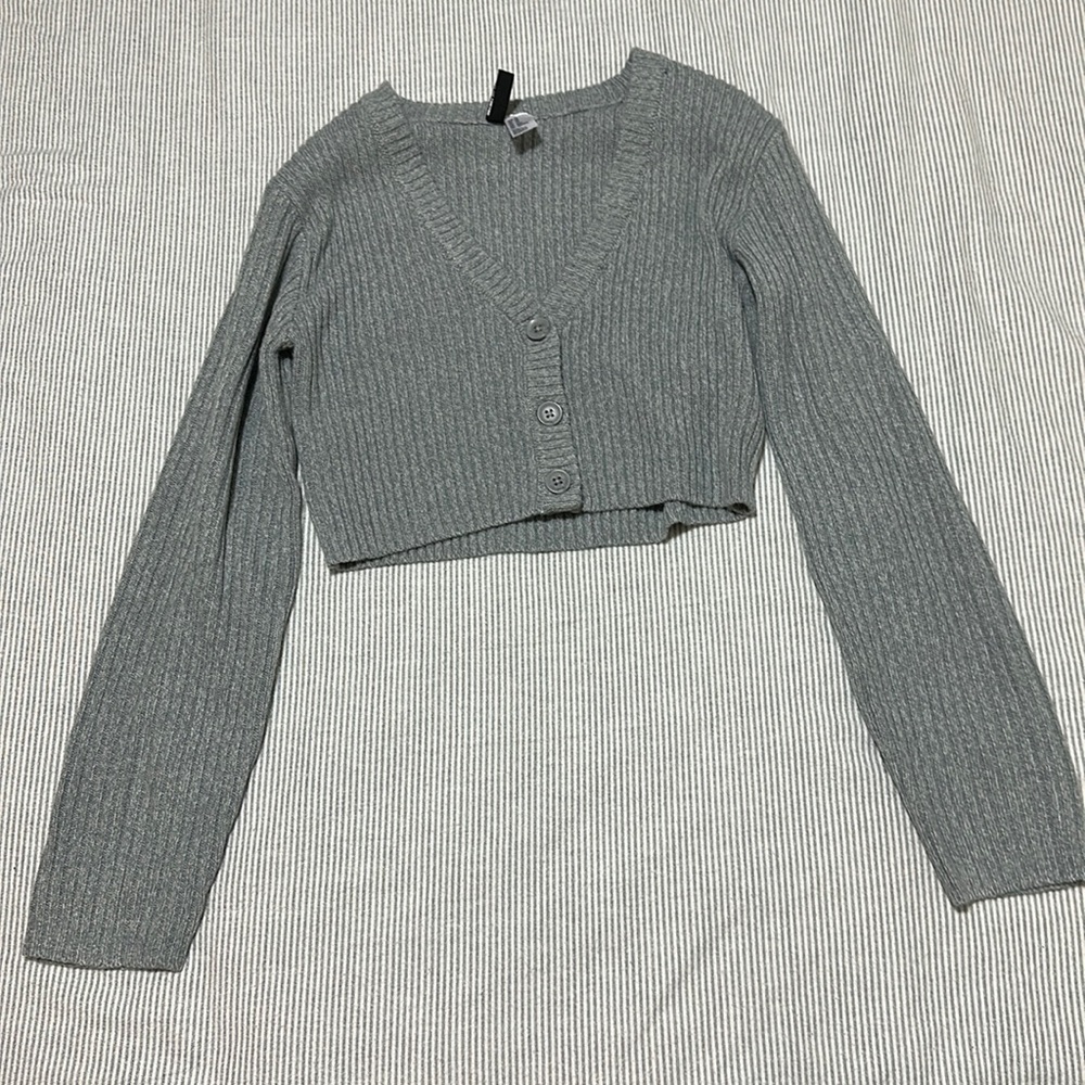 Cropped sweater